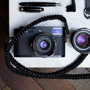 Barton1972 Leather Neck Strap Braided Style - Pitch BlackLEICA, 라이카